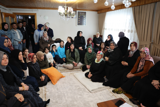 Darıca'da kadınlar ürettiğini satabiliyor