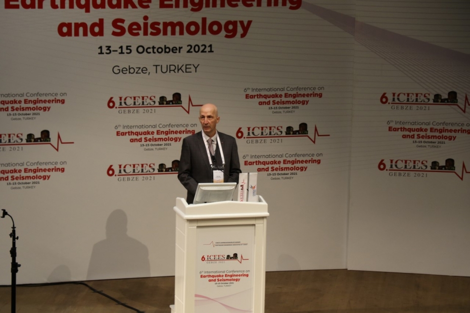 2021/10/1634128492_gtU_Insaat_muhendisligi_bolum_baskani_prof._dr._bulent_akbaS.jpg