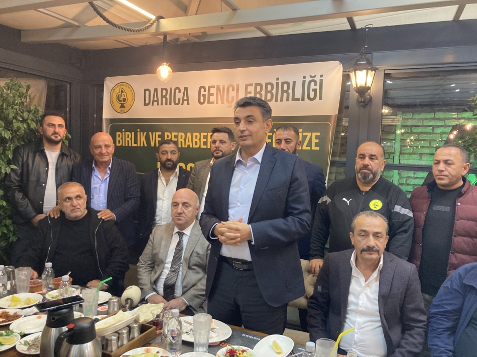 Darıca Gençlerbirliği birlik ve beraberlik yemeğinde buluştu