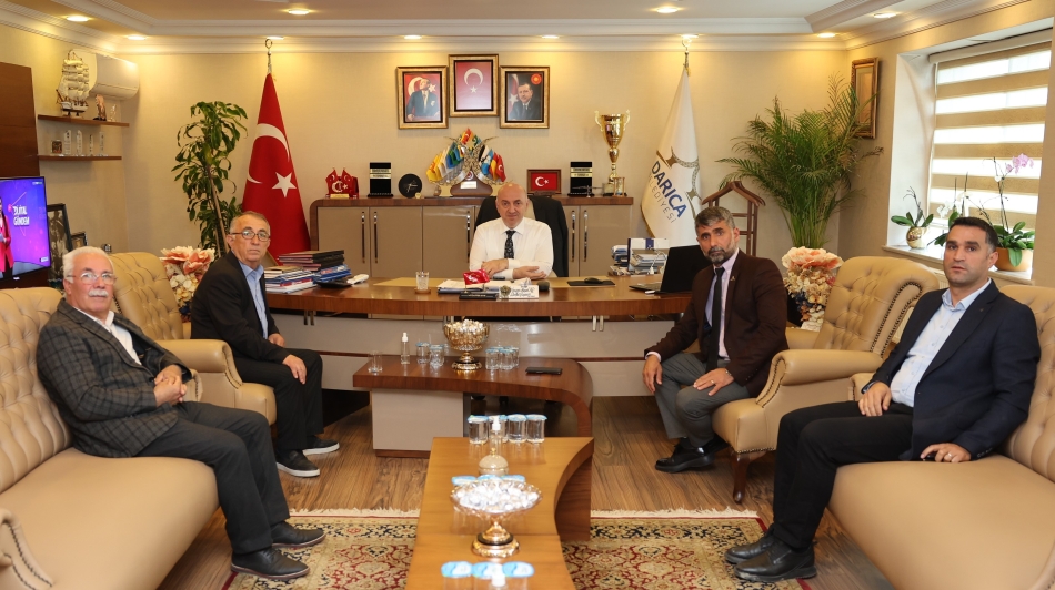 2025/04/1744888209_darica-da_stk-lardan_baskan_muzaffer_biyik-a_hem_destek_hem_tesekkur_ziyareti_-4.jpg