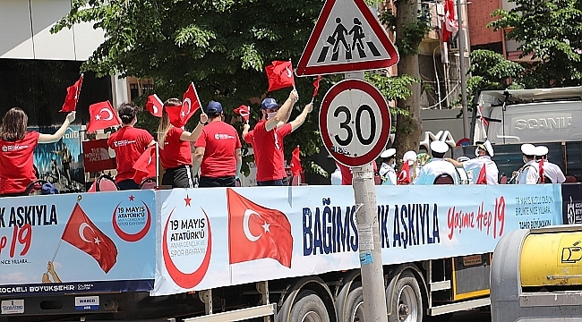 19 Mayıs coşkusu Kocaeli'deki evlere konuk oldu