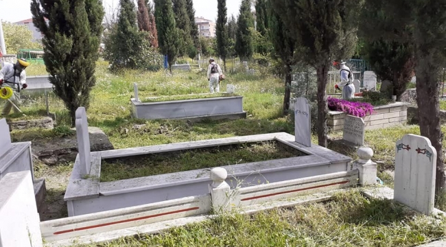 Dilovası'nda mezarlıklara bayram temizliği