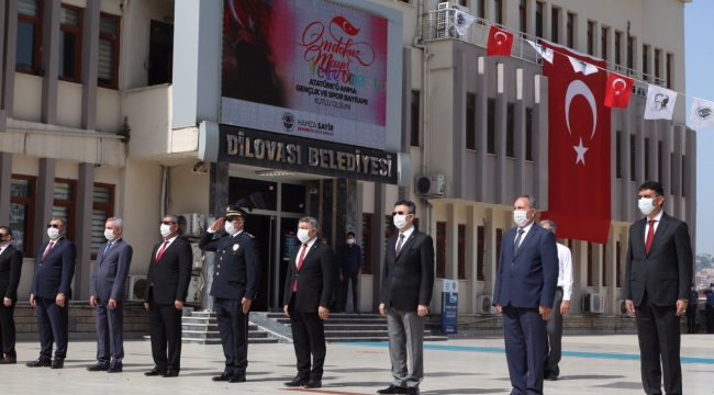 Dilovası'nda sosyal mesafeli anma töreni