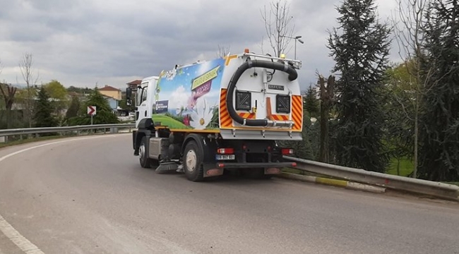 Kocaeli'de yollar düzenli olarak temizleniyor