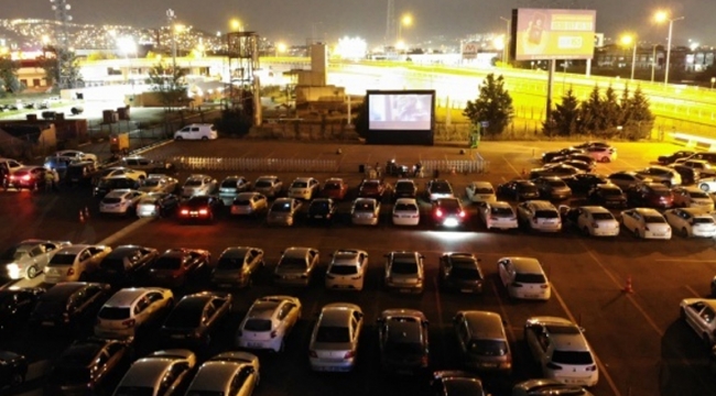 Büyükşehir arabada sinema etkinliklerine devam ediyor