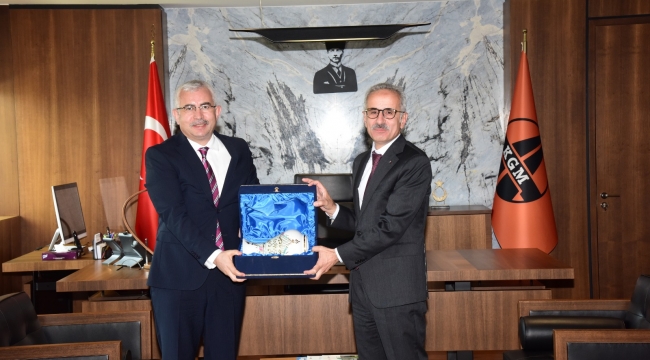 Genel Sekreter Gündoğdu'dan Karayolları Genel Müdürü Uraloğlu'na ziyaret
