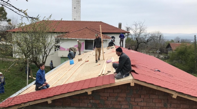 Köy tesisleri imece usulü inşa ediliyor