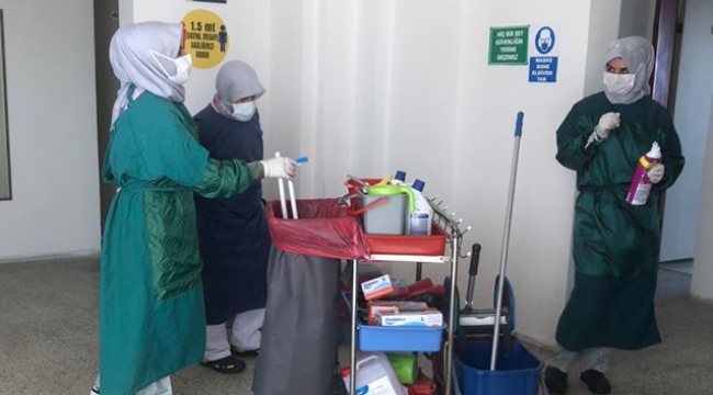 Darıca Farabi görevlileri, Pandemi yurdunu düzenli olarak temizliyor