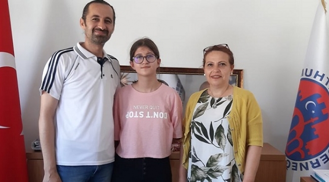 Ortaokul öğrencisi bulduğu parayı teslim etti
