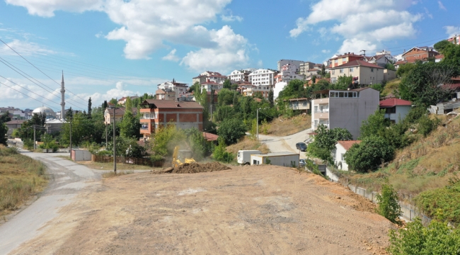 Çayırova Emek Mahallesi'nde yeni park yapımına başlandı