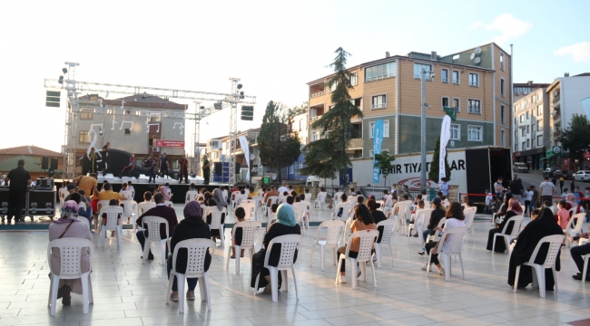 Dilovalı çocuklar "Yaramaz Notalar" ile neşelendi