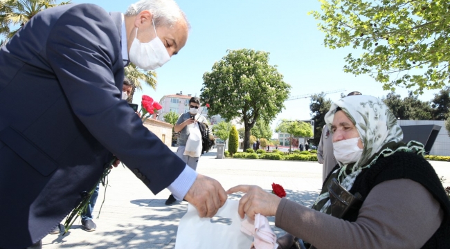 Gebze'de koronavirüsle mücadeleye destek sürüyor