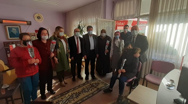 Ak Partililer, Darıca Bir Umut'u ziyaret etti