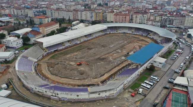 Gebze Stadı'nda zemin hafriyatı kaldırılıyor