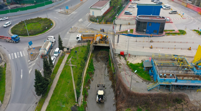 Dilovası Eynerce Deresi'nde dere temizliği