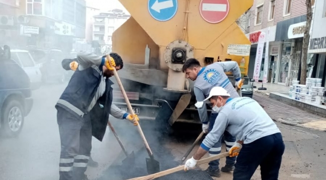 Gebze'de asfalt yama çalışmaları