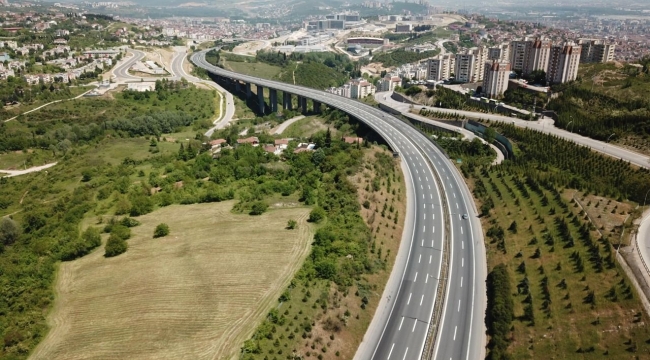 Kocaeli'de, TEM Otoyolu boş kaldı