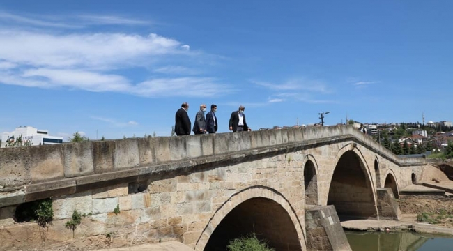 Mimar Sinan'ın yaptığı tarihi köprüde restorasyon çalışmaları başladı 