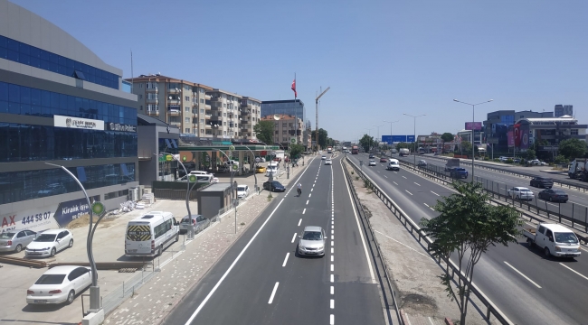 Gebze İstanbul Caddesi'nde yol çizgileri çizildi