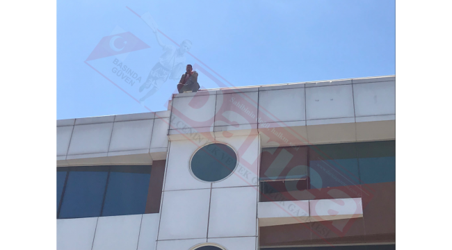 İntihara kalkışan vatandaşı Kaymakam ikna etti