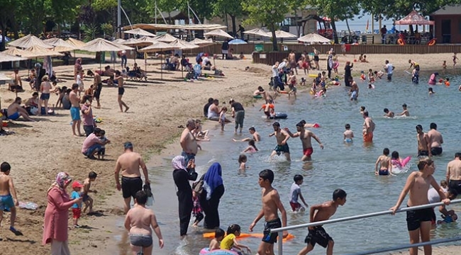 Kocaeli'deki mavi bayraklı plajlara akın ettiler!