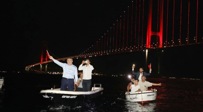 Dilovası'nda denizde; Fener alaylı 30 Ağustos kutlaması