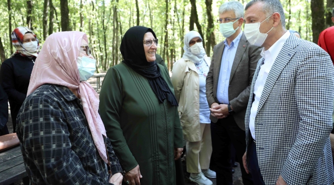 Başkan Büyükakın, "Kentimizin tüm çınarlarını çok seviyoruz"