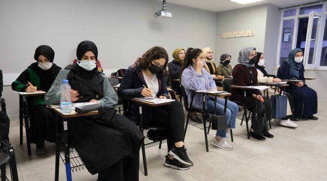 Büyükşehir'in Akademi Üniversitesi ders başı yaptı