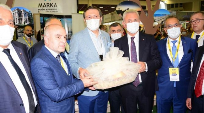 Gebze Çöreği'ni Antalya'da Başkan Çiler tanıttı!