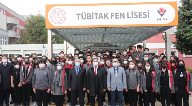 Kaymakam Güler ve Başkan Büyükgöz, Tübitak Fen Lisesi'ni gezdi