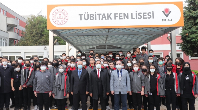 Kaymakam Güler ve Başkan Büyükgöz, Tübitak Fen Lisesi'ni gezdi