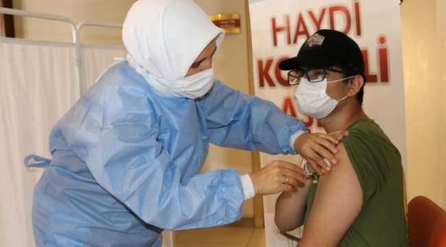 Kocaeli ikinci doz aşıda mavi kategoriye geçti!