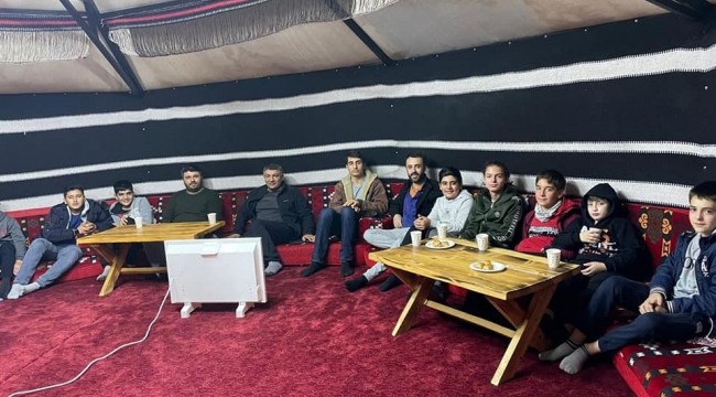 Başkan Şayir'den başarılı öğrencilere kamp ödülü  