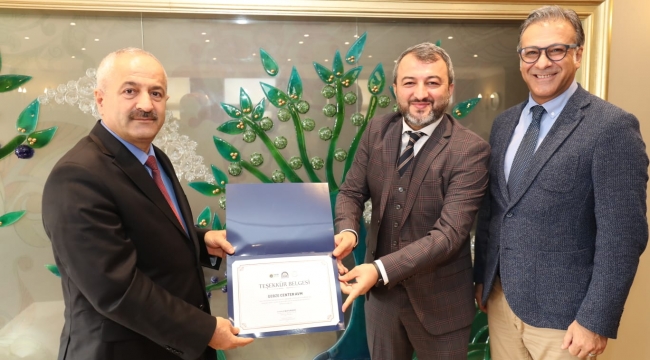 Çevreci kurumlara teşekkür belgesi Başkan Büyükgöz'den