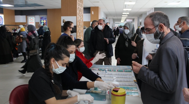 Diyabet Haftası nedeniyle Darıca Farabi'de standlar kuruldu