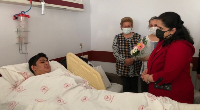 Vali'nin eşi Selda Yavuz, Darıca'da temaslarda bulundu