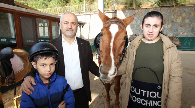 Atlı Terapi Eğitimleri Gebze'ye ödül getirdi