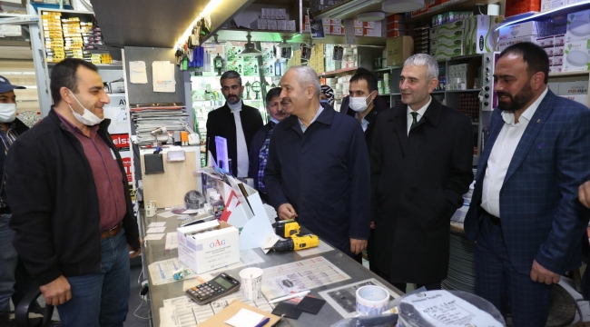 Başkanlardan Doğan Caddesi'nde esnaf ziyaretleri