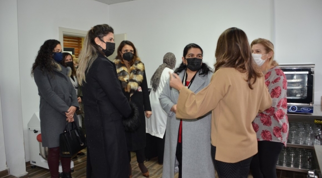 Bayan Yavuz ve iş kadınlarından rehabilitasyon merkezlerine ziyaret