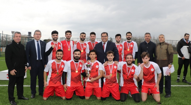 GTÜ sporcuları ödüllendirildi