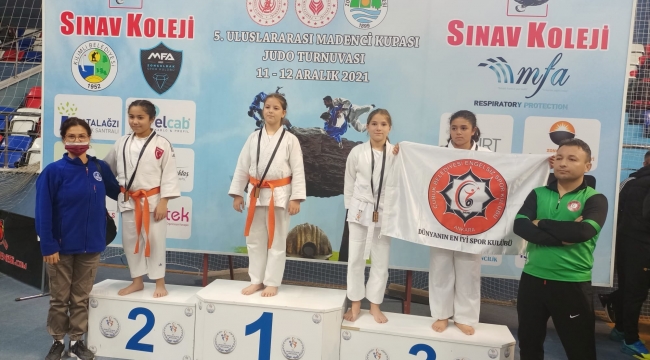 Judocular Zonguldak'ta kürsüden inmedi