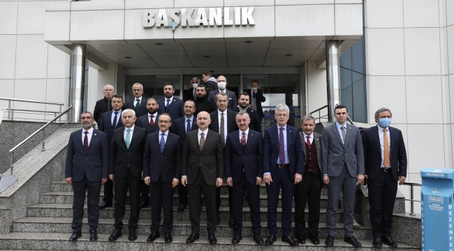 Bakan Karaismailoğlu, Büyükşehir'i ziyaret etti