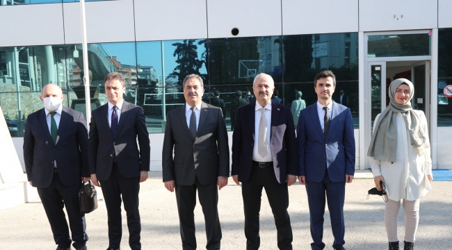 Kaymakam Güler ve Başkan Büyükgöz, Can Açıkgöz İmam Hatip Lisesi'nde