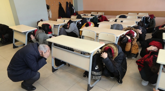 Gebze'de başarılı deprem tatbikatı