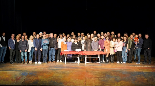 Kocaeli Şehir Tiyatroları Dünya Tiyatro Gününü kutladı