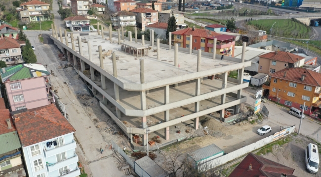 Dilovası'ndaki katlı otoparkta kaba inşaat bitti