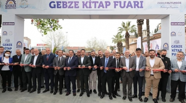Gebze Kitap Fuarı, kapılarını kitapseverlere açtı