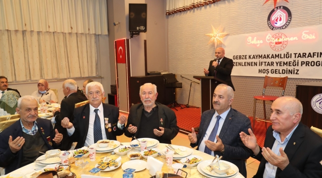 Güler ve Büyükgöz, Şehit ve gazi yakınlarının iftarına konuk oldu