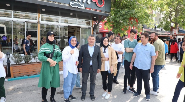 Başkan Şayir'den; Üniversite Sınavına girecek öğrencilere büyük moral!