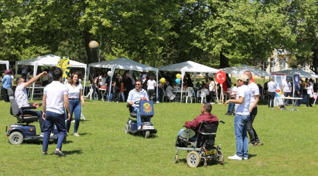 GTÜ'den engelsiz gençlik festivali